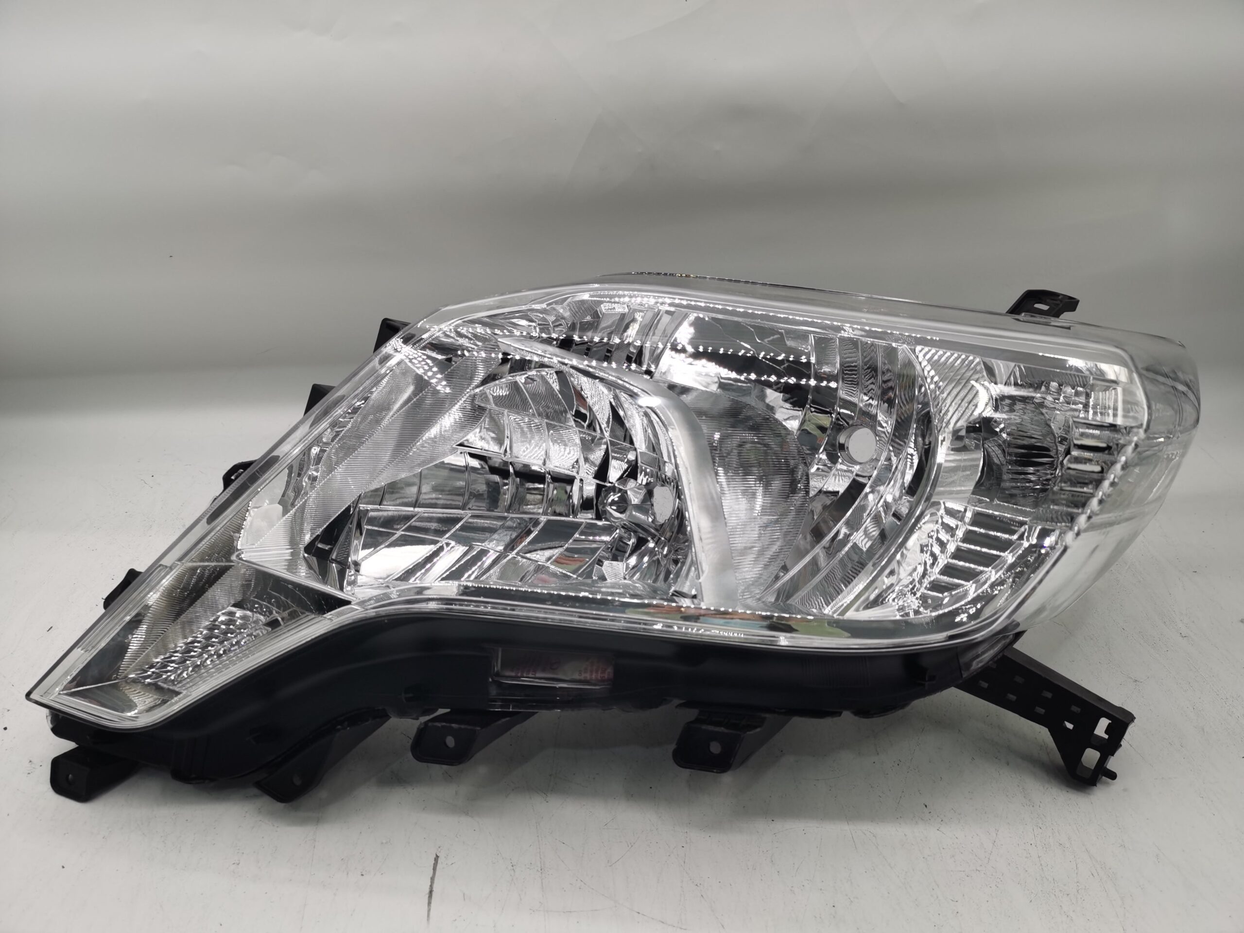 Toyota LANDCRUISER PRADO 150 GDJ150W 2014-2017 HALOGEN L.H.S HEADLIGHT ASSEMBLY