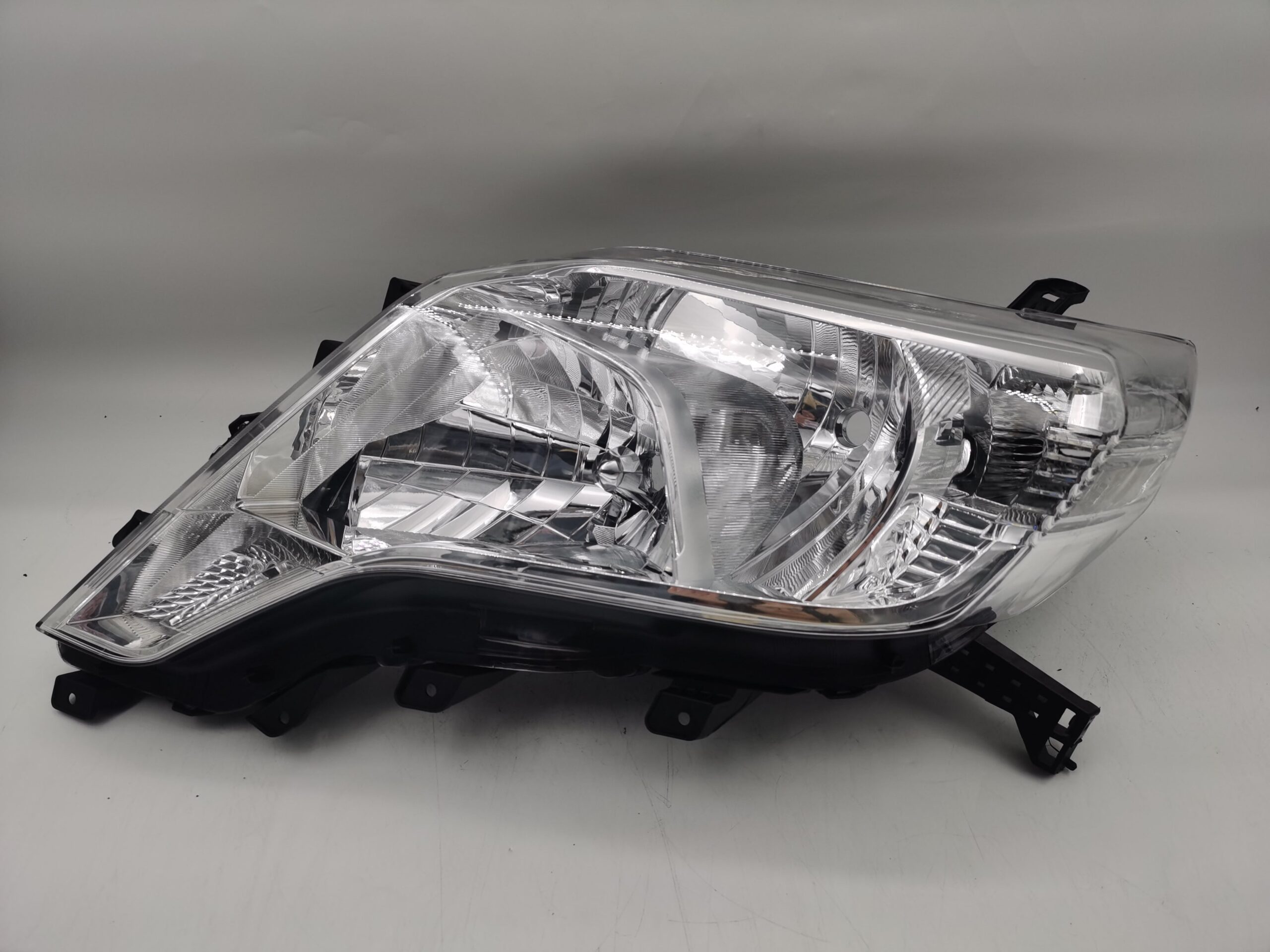 Toyota LANDCRUISER PRADO 150 GDJ150W 2014-2017 HALOGEN L.H.S HEADLIGHT ASSEMBLY