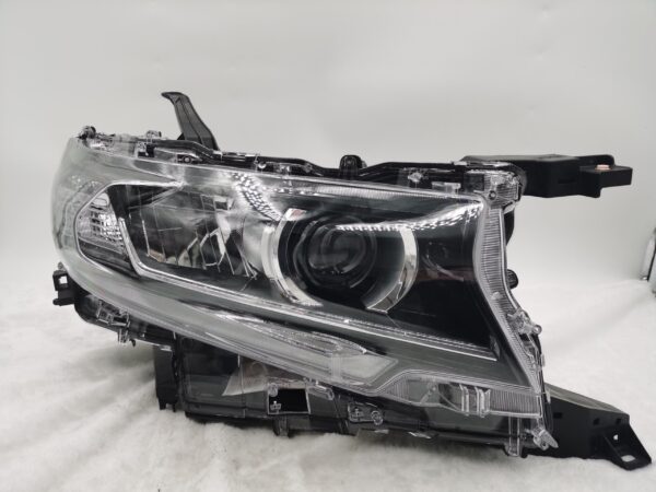 Toyota LANDCRUISER PRADO 150 GDJ150R 2018-2022 LED R.H.S HEADLIGHT ASSEMBLY