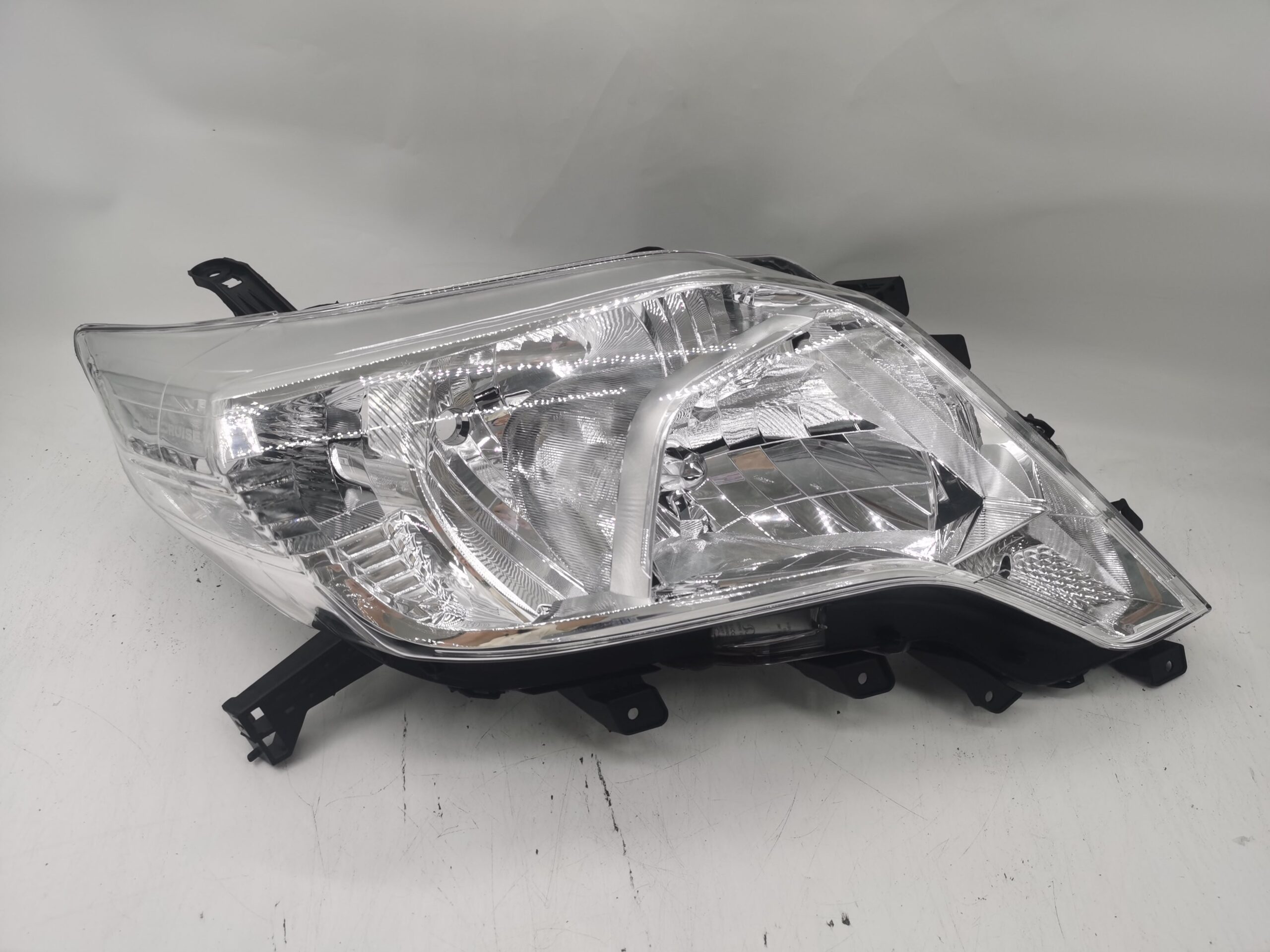 Toyota LANDCRUISER PRADO 150 GDJ150W 2014-2017 HALOGEN R.H.S Headlight Assembly