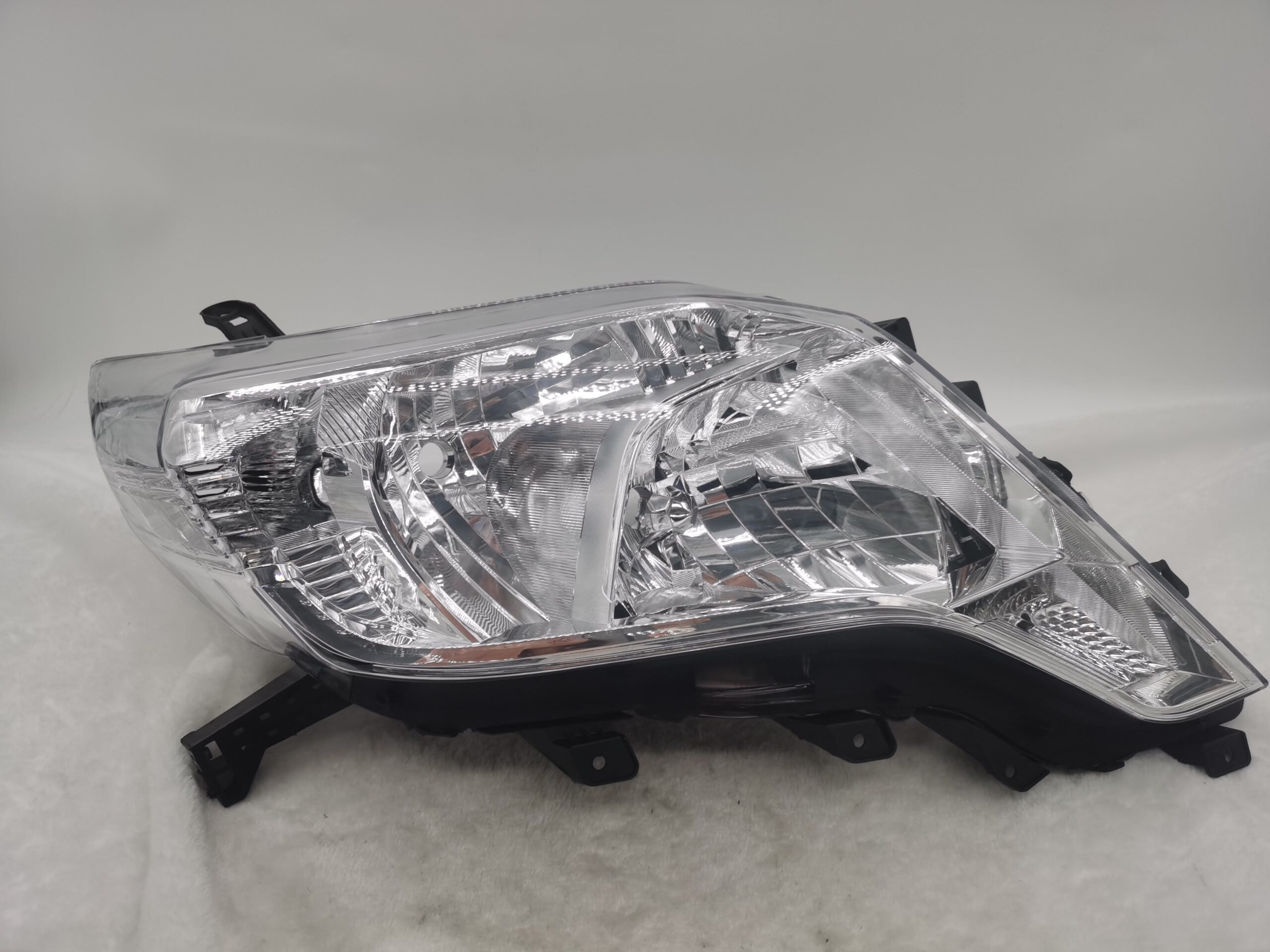 Toyota LANDCRUISER PRADO 150 GDJ150W 2014-2017 HALOGEN R.H.S Headlight Assembly