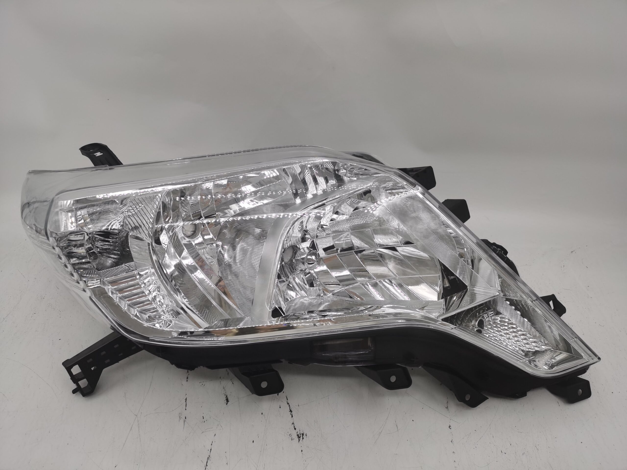 Toyota LANDCRUISER PRADO 150 GDJ150W 2014-2017 HALOGEN R.H.S Headlight Assembly