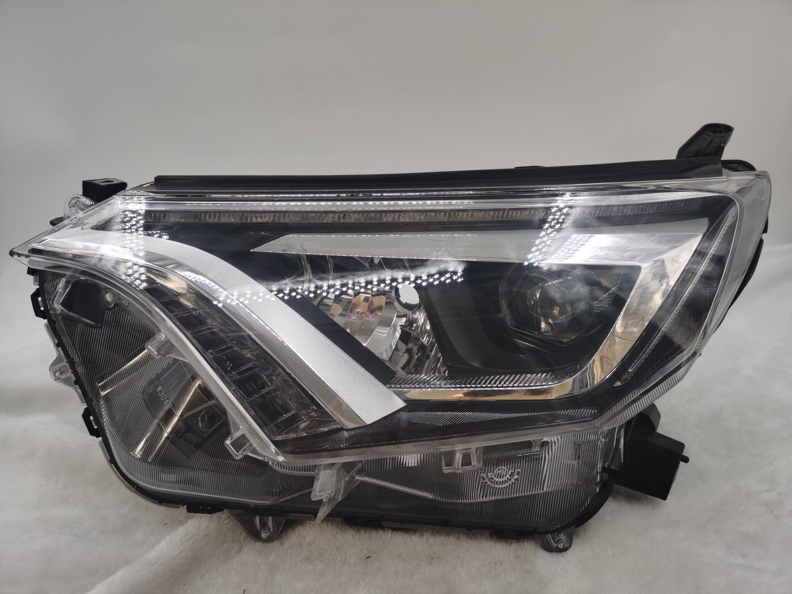 Toyota RAV4 4.5 XA40 2016-2018 LED L.H.S Headlight Assembly