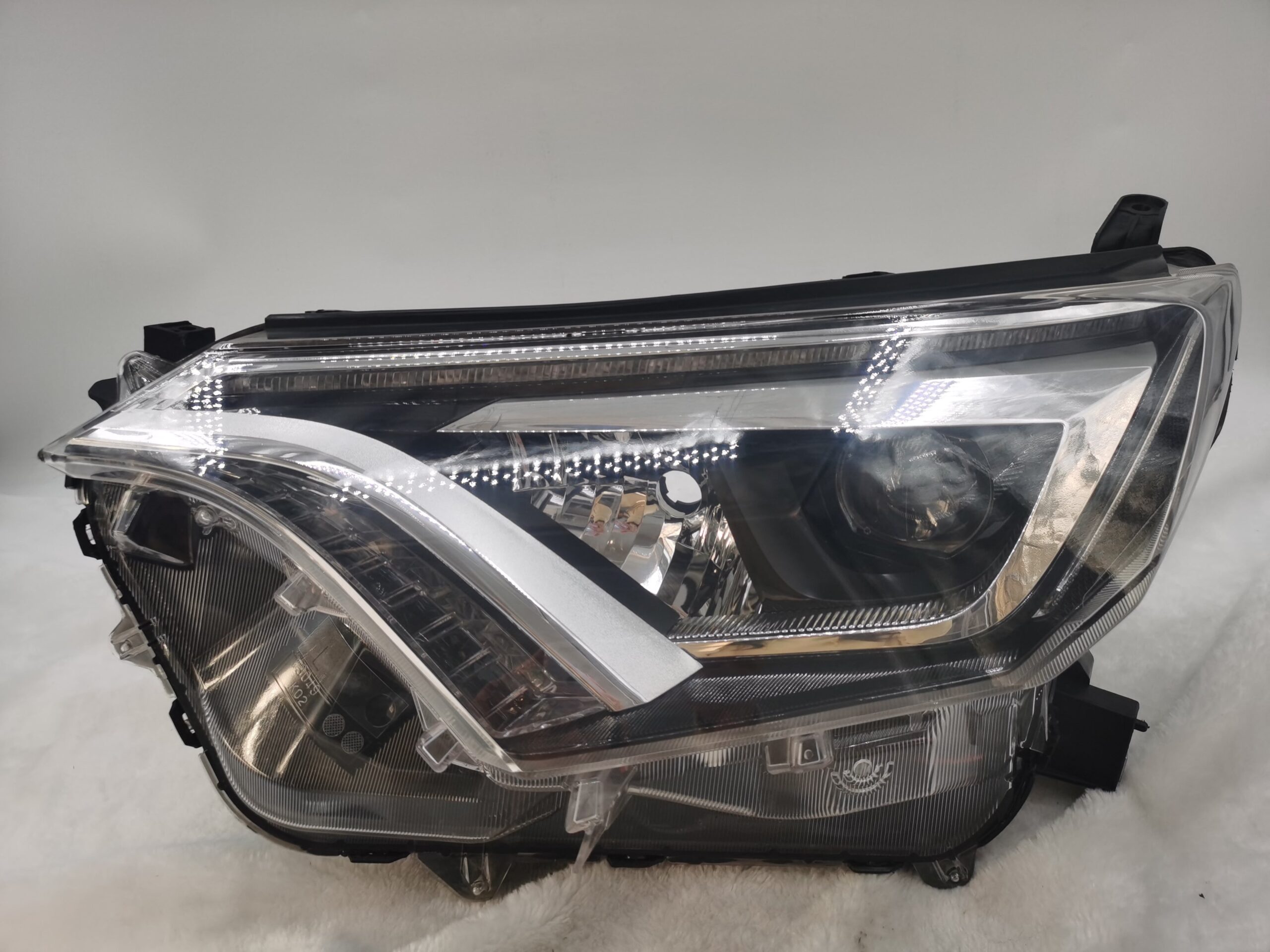 Toyota RAV4 4.5 XA40 2016-2018 LED L.H.S Headlight Assembly