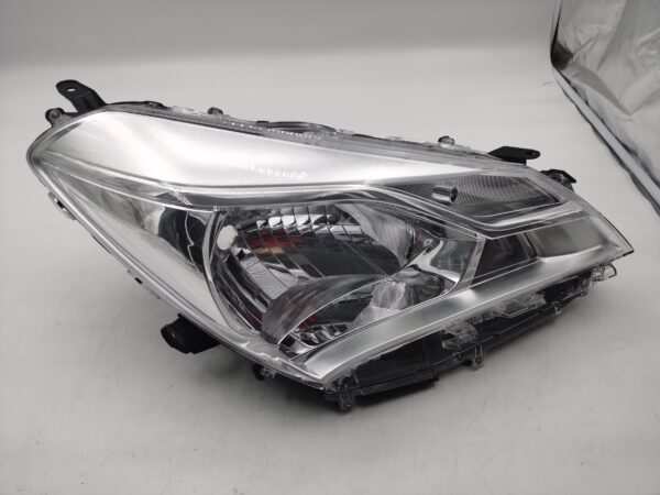 Toyota YARIS/VITZ NSP130 2017-2019 HALOGEN R.H.S HEADLIGHT ASSEMBLY