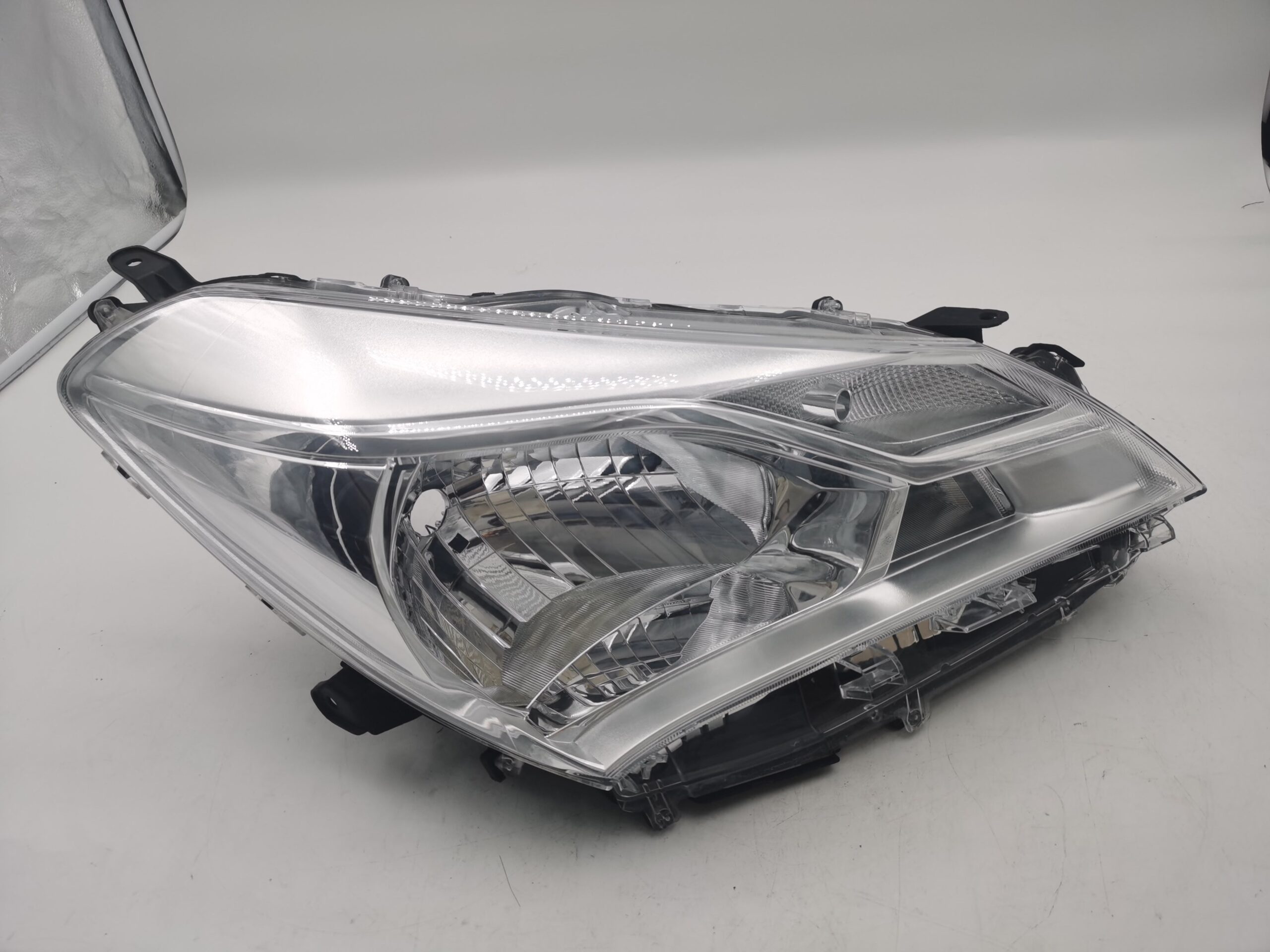 Toyota YARIS/VITZ NSP130 2017-2019 HALOGEN R.H.S HEADLIGHT ASSEMBLY