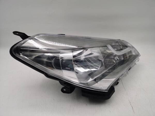 Toyota YARIS NCP130R 2014-2016 HALOGEN R.H.S HEADLIGHT ASSEMBLY