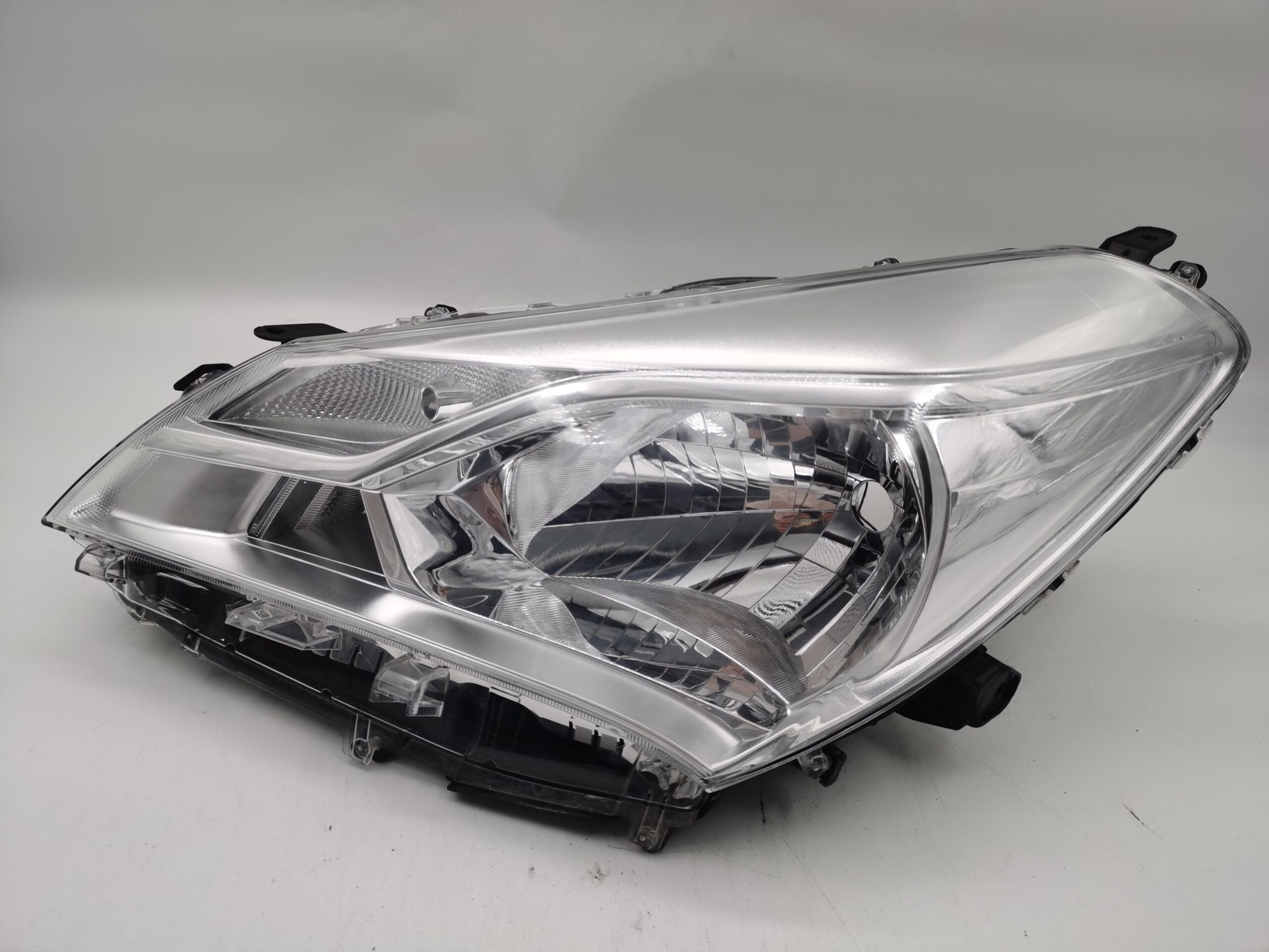 Toyota YARIS/VITZ NSP130 2017-2019 HALOGEN L.H.S HEADLIGHT ASSEMBLY