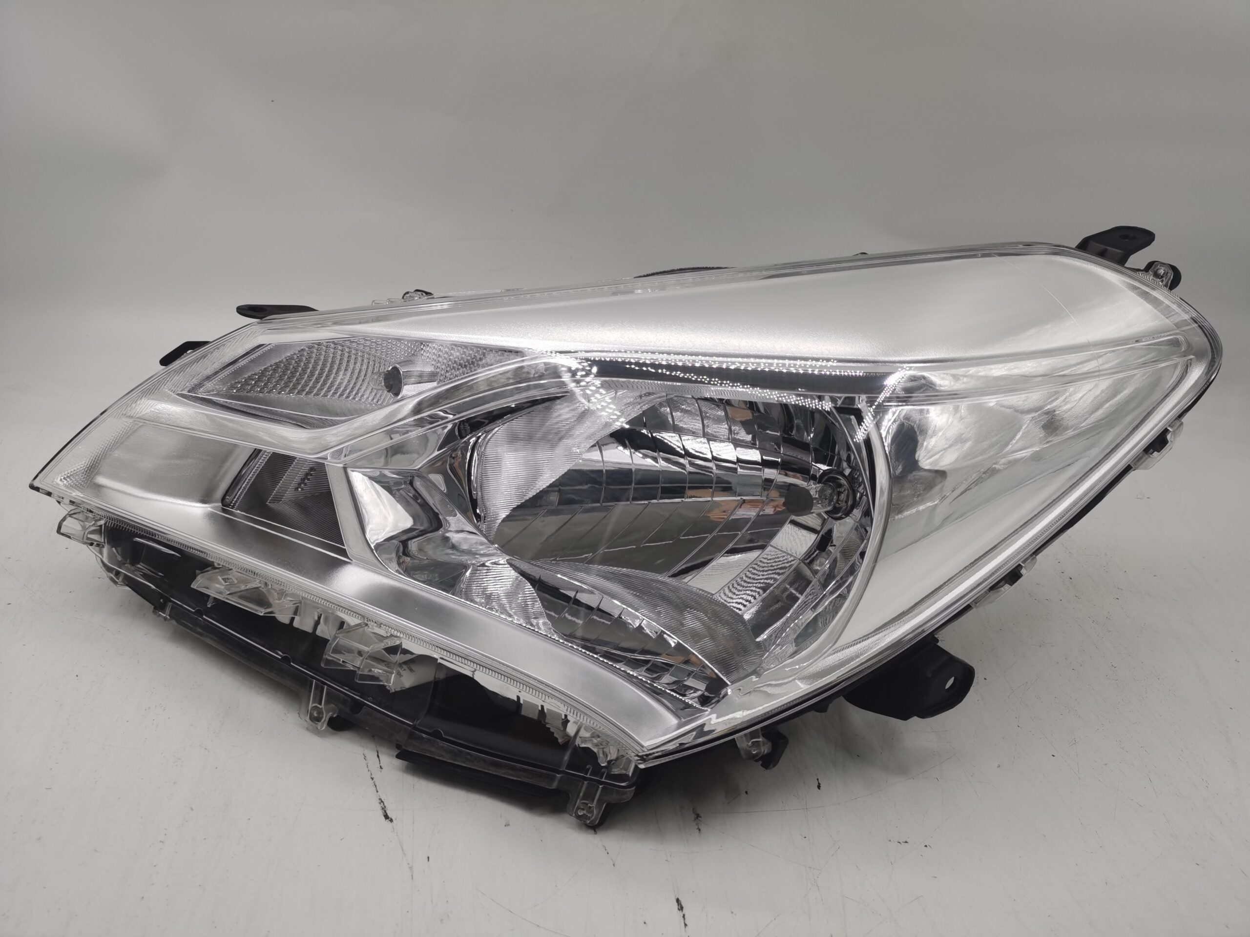 Toyota YARIS/VITZ NSP130 2017-2019 HALOGEN L.H.S Headlight Assembly