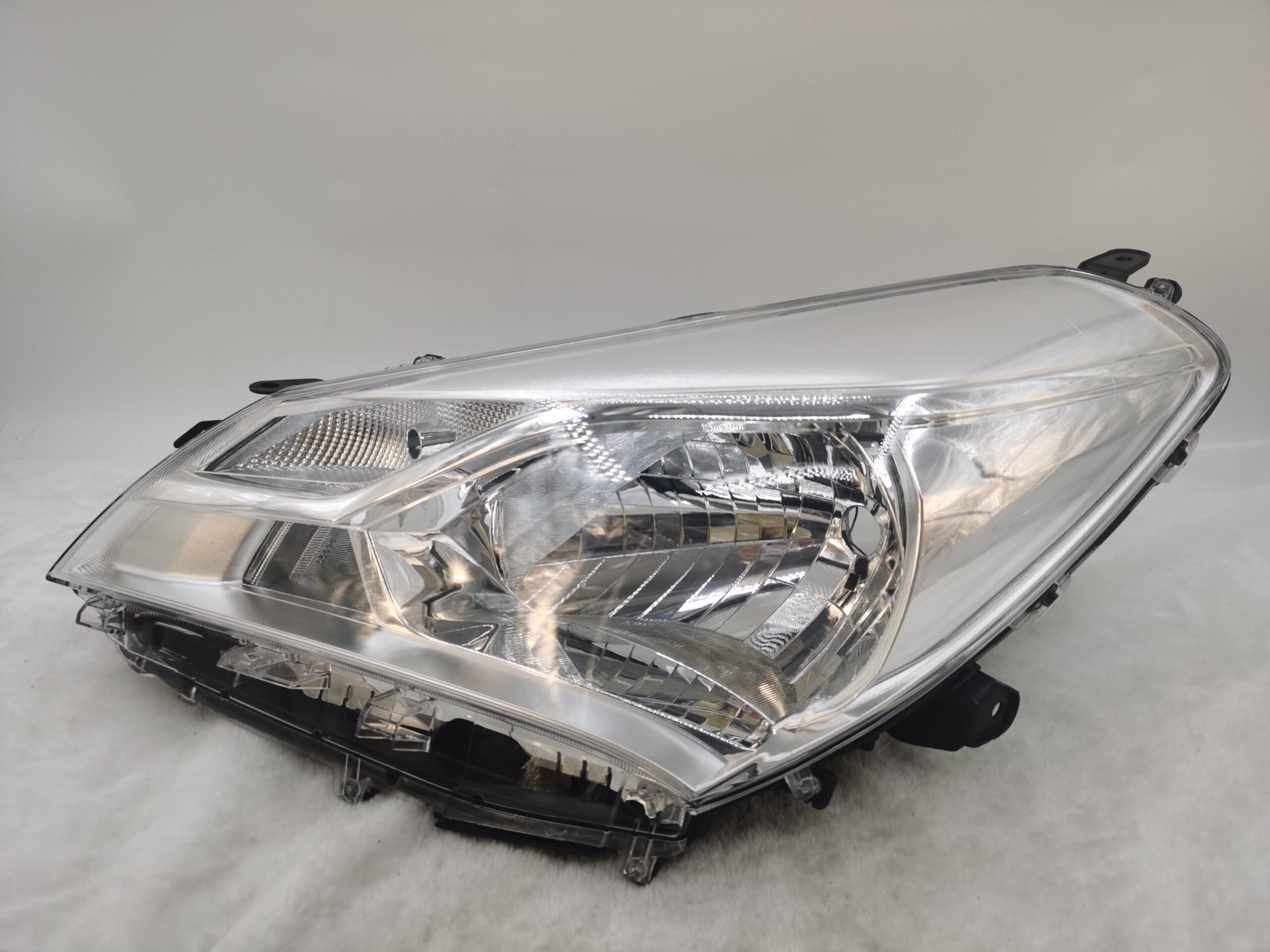 Toyota YARIS/VITZ NSP130 2017-2019 HALOGEN L.H.S Headlight Assembly