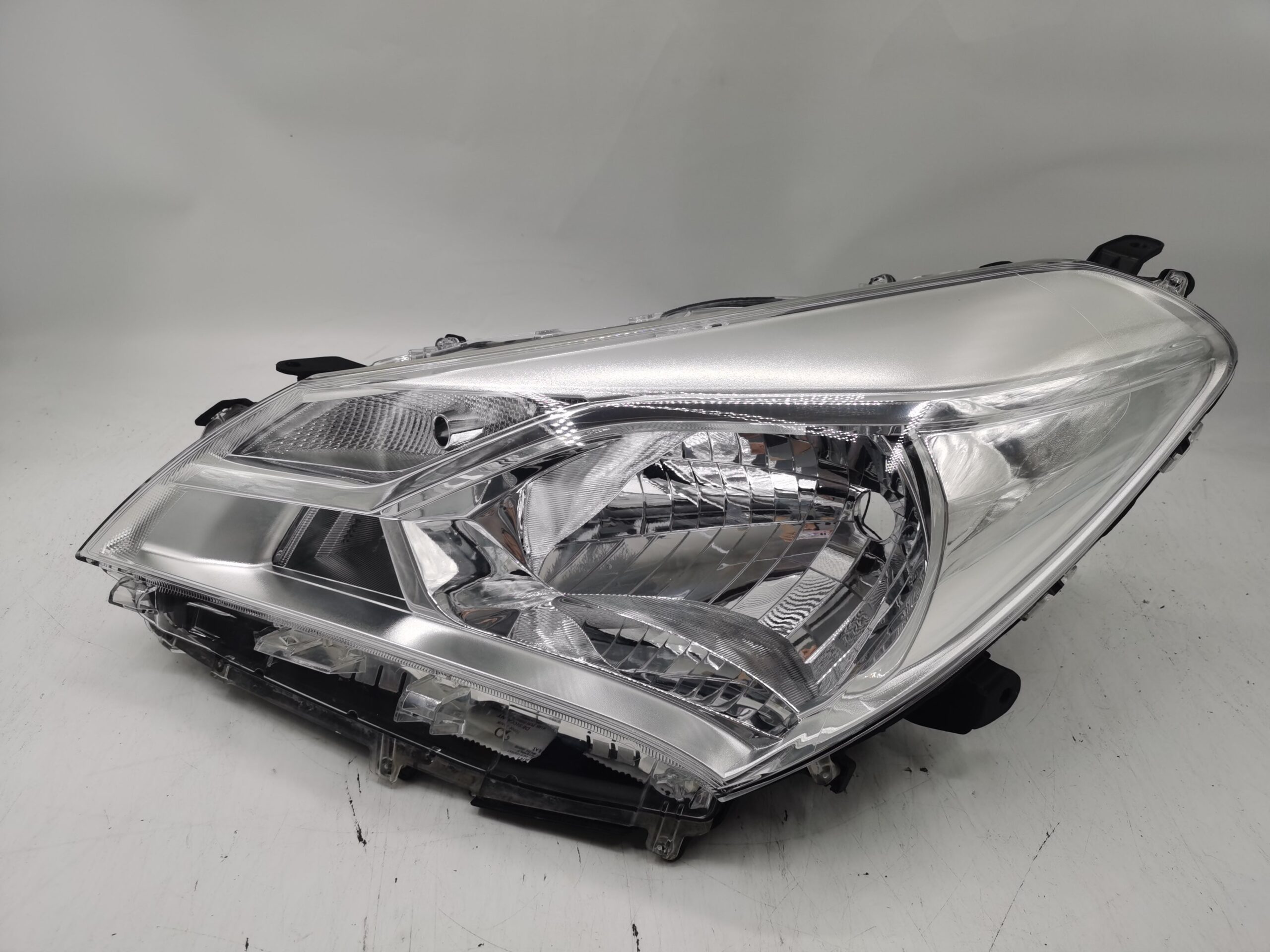 Toyota YARIS/VITZ NSP130 2017-2019 HALOGEN L.H.S Headlight Assembly