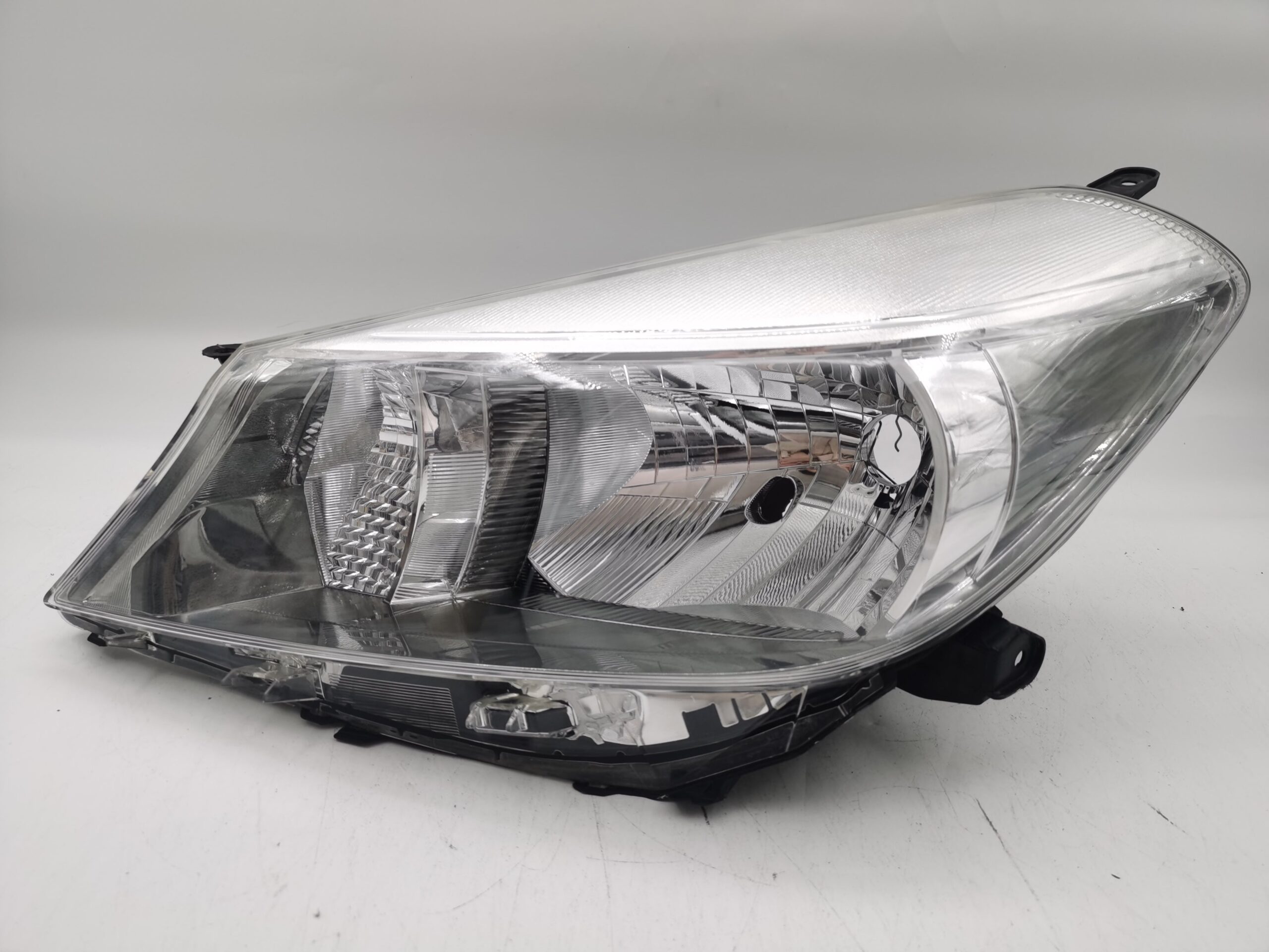 Toyota YARIS 2011-2014 L.H.S HEADLIGHT ASSEMBLY