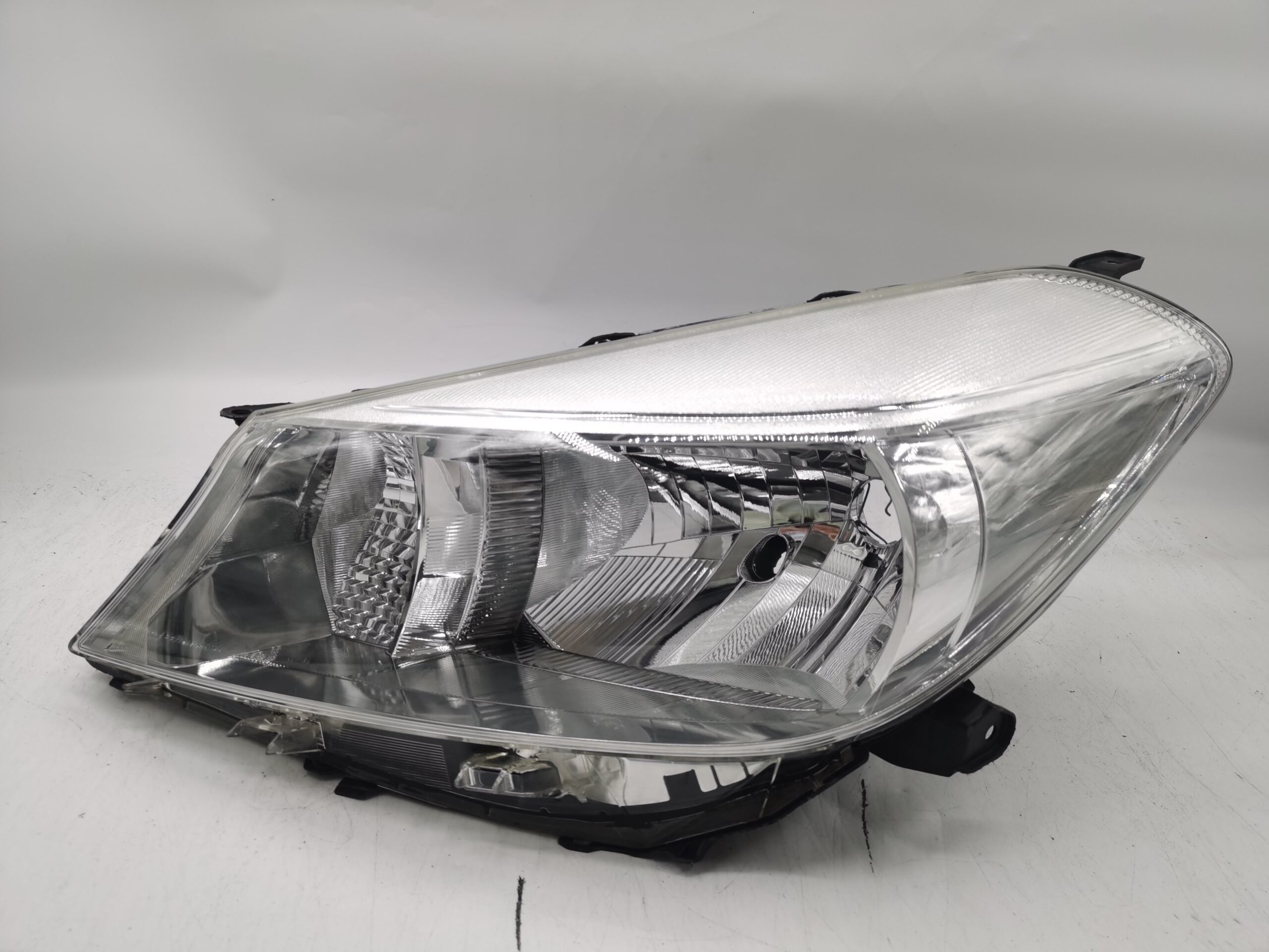 Toyota VITZ NSP130 2011-2013 HALOGEN L.H.S HEADLIGHT ASSEMBLY