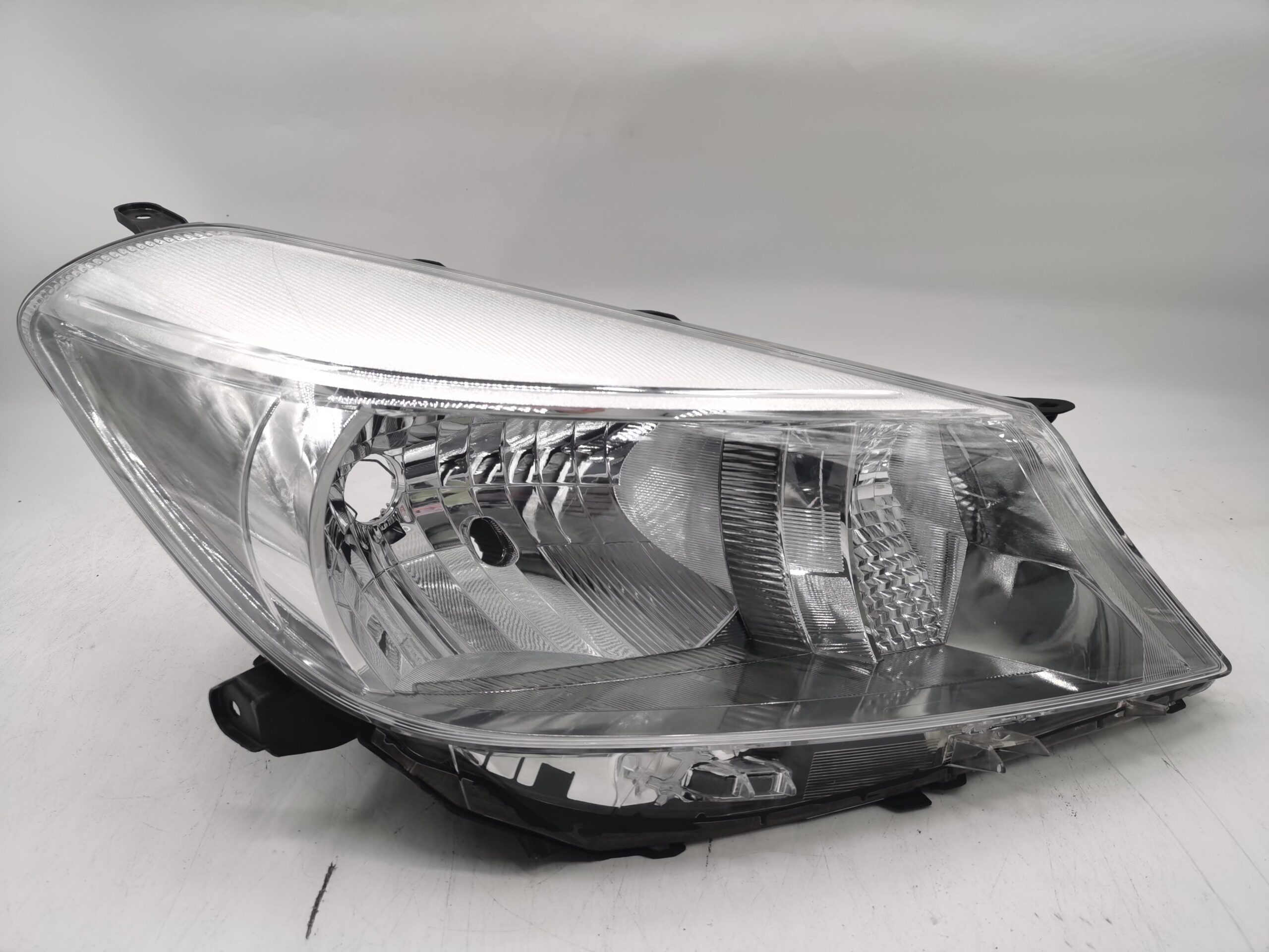 Toyota VITZ NSP130 2011-2013 HALOGEN R.H.S HEADLIGHT ASSEMBLY