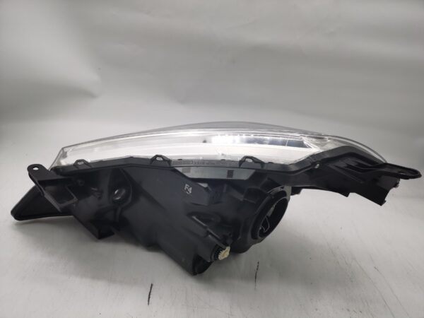 Toyota VITZ NSP130 2011-2013 HALOGEN R.H.S HEADLIGHT ASSEMBLY