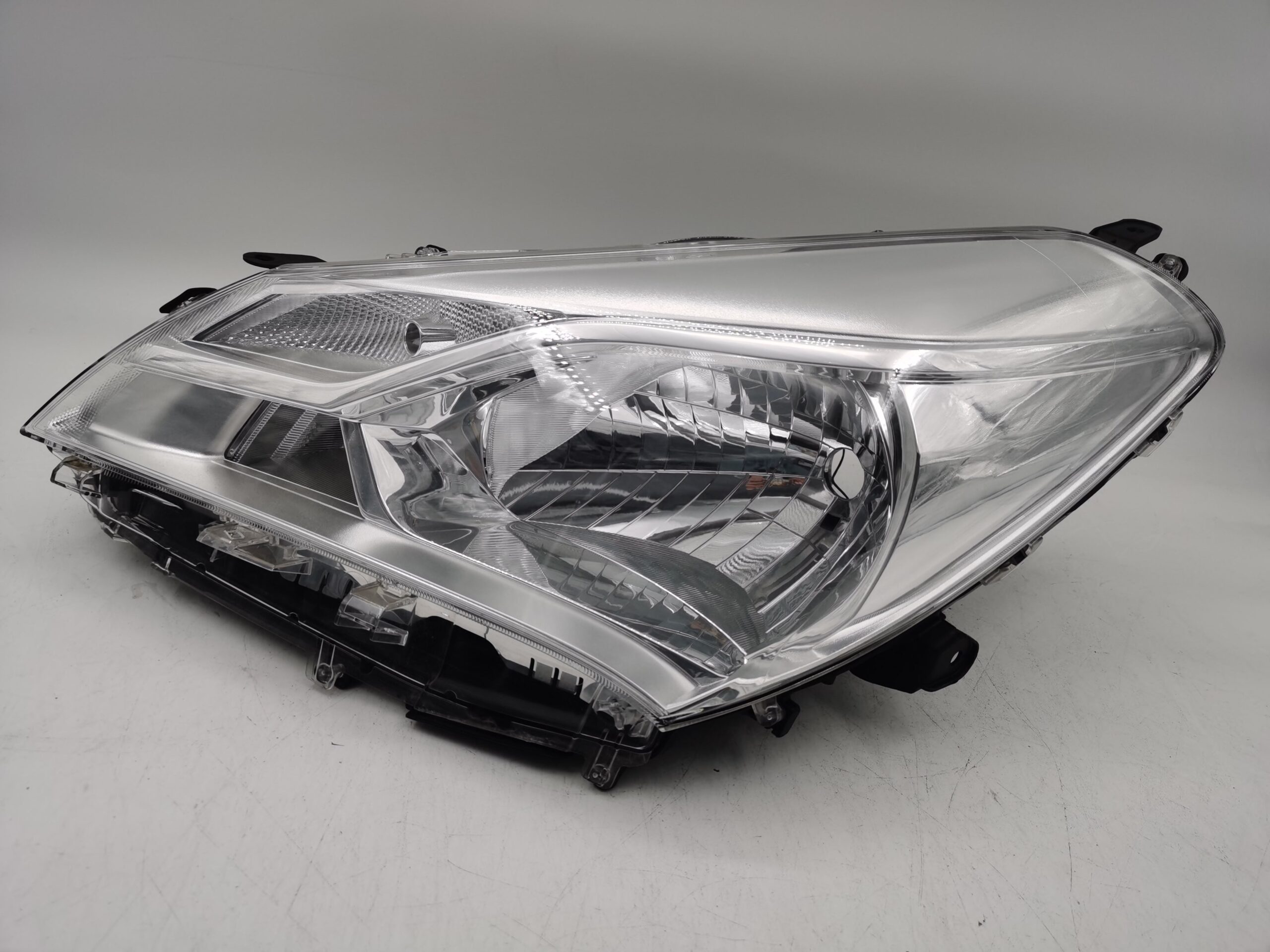 Toyota YARIS/VITZ NSP130 2017-2019 HALOGEN L.H.S HEADLIGHT ASSEMBLY