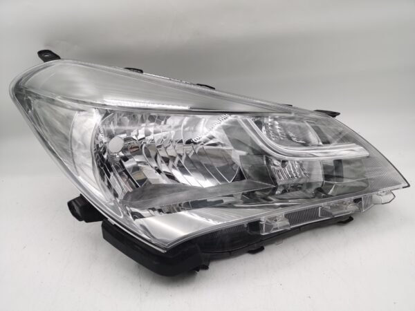 Toyota YARIS NCP130R 2014-2016 HALOGEN R.H.S HEADLIGHT ASSEMBLY