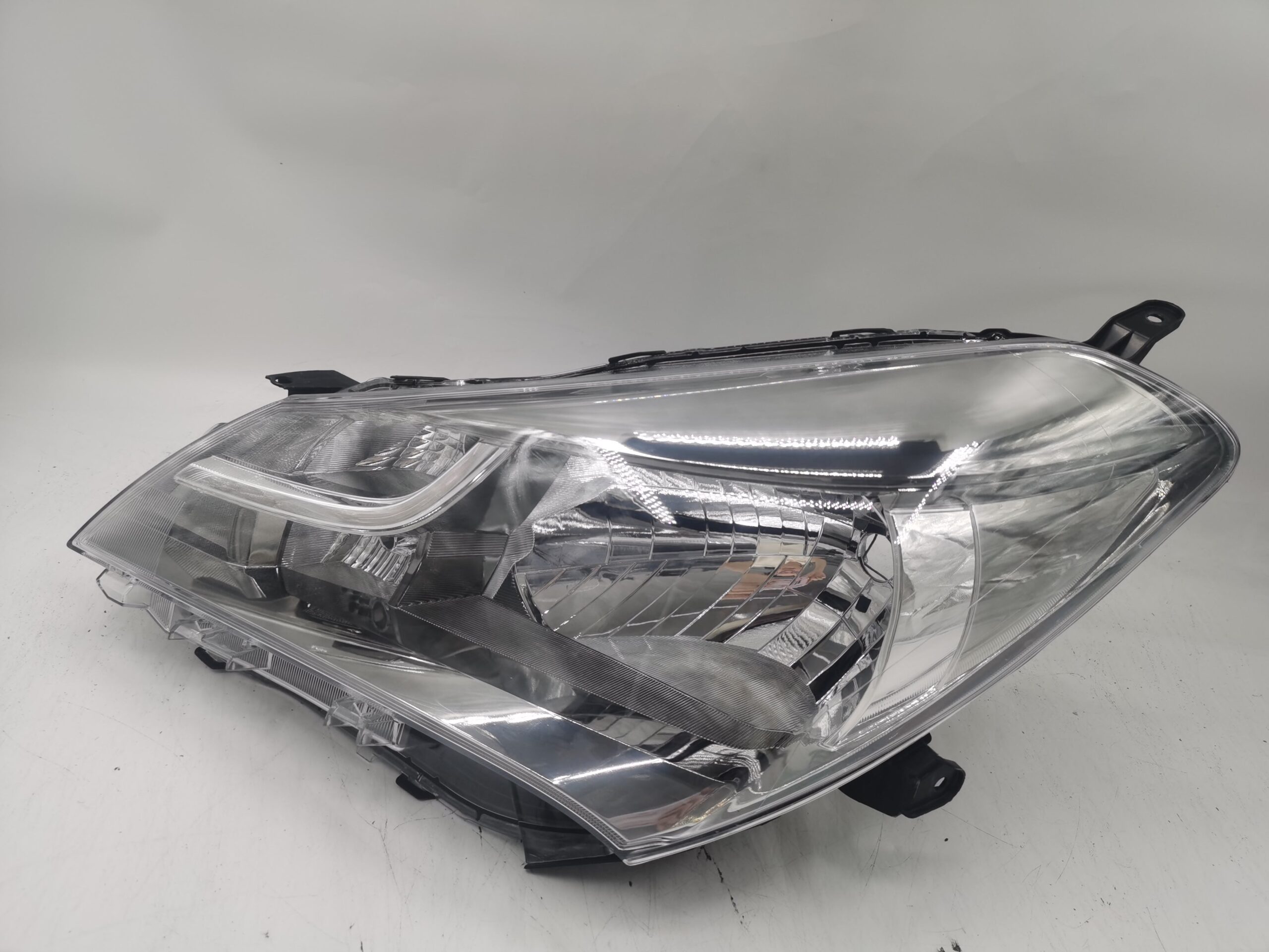 Toyota YARIS NCP130R 2014-2016 HALOGEN L.H.S Headlight Assembly