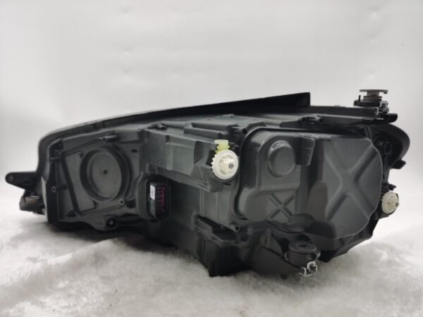 Volkswagen GOLF 2017-2019 LED R.H.S HEADLIGHT ASSEMBLY