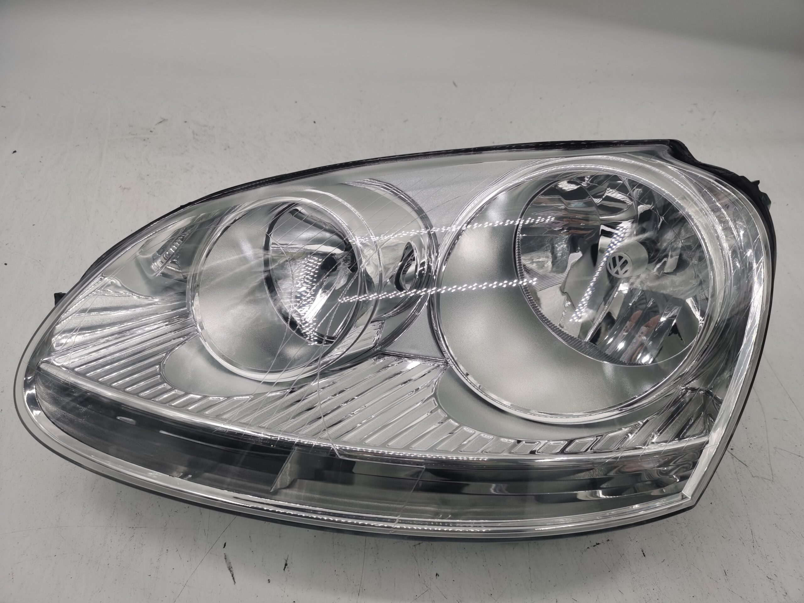 Volkswagen GOLF MK5 2005-2008 HALOGEN L.H.S HEADLIGHT ASSEMBLY