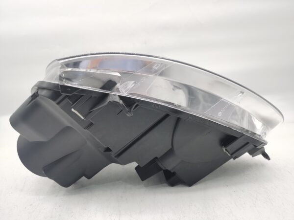 Volkswagen GOLF MK5 2005-2008 HALOGEN R.H.S HEADLIGHT ASSEMBLY