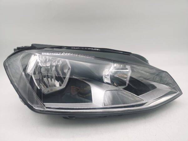 Volkswagen GOLF MK7 2014-2016 HALOGEN R.H.S HEADLIGHT ASSEMBLY