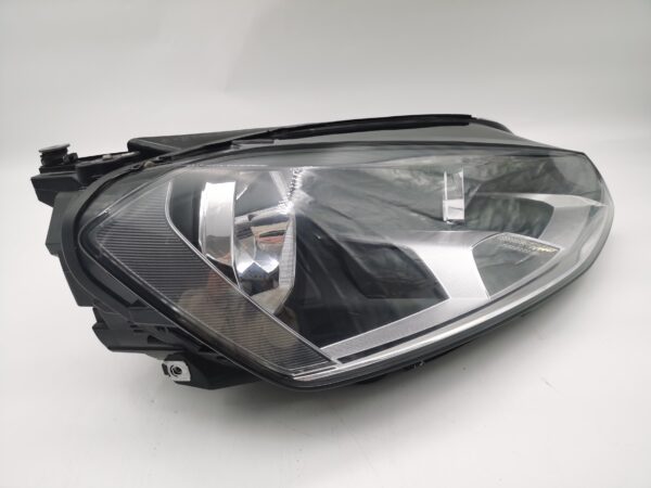 Volkswagen GOLF MK7 2014-2016 HALOGEN R.H.S HEADLIGHT ASSEMBLY