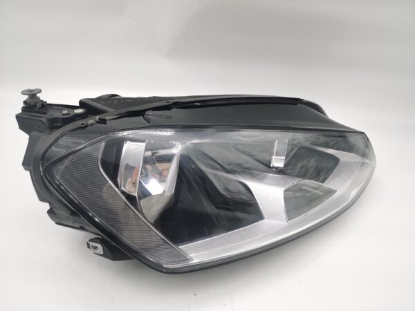 Volkswagen GOLF MK7 2014-2016 HALOGEN R.H.S HEADLIGHT ASSEMBLY