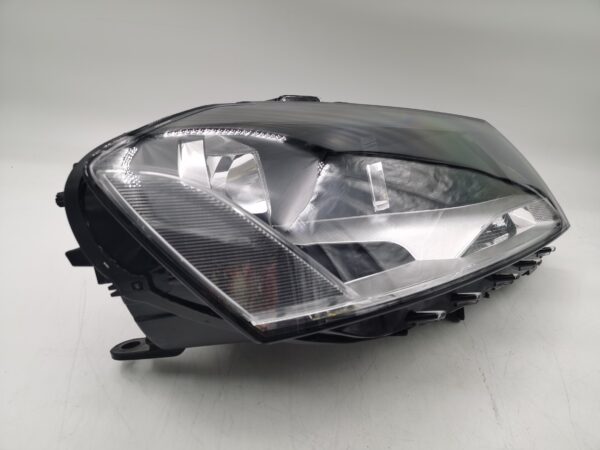 Volkswagen PASSAT B7 2011-2014 HALOGEN R.H.S HEADLIGHT ASSEMBLY