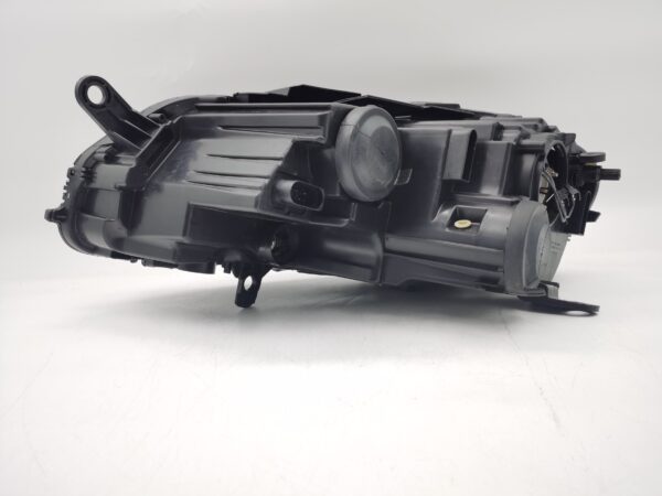 Volkswagen PASSAT B7 2011-2014 HALOGEN R.H.S HEADLIGHT ASSEMBLY