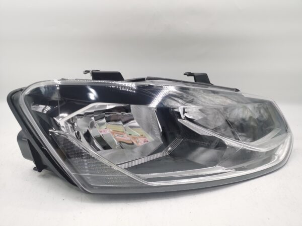 Volkswagen POLO 2014-2017 HALOGEN R.H.S HEADLIGHT ASSEMBLY