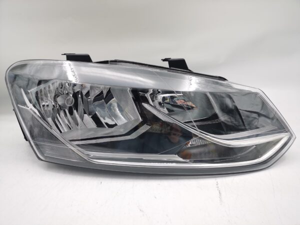 Volkswagen POLO 2014-2017 HALOGEN R.H.S HEADLIGHT ASSEMBLY