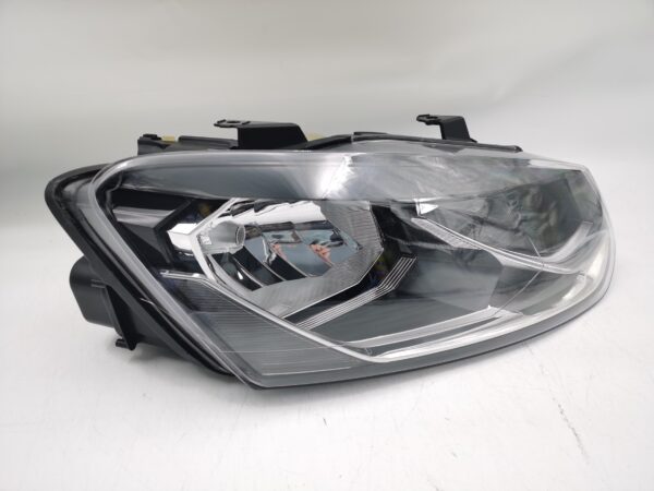 Volkswagen POLO 2014-2017 HALOGEN R.H.S HEADLIGHT ASSEMBLY