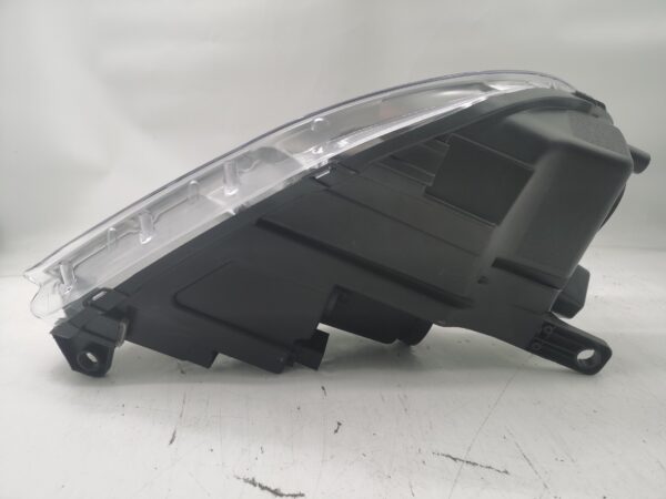 Volkswagen TIGUAN 2007-2011 HALOGEN L.H.S Headlight Assembly