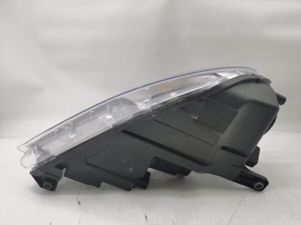 Volkswagen TIGUAN 2007-2011 HALOGEN L.H.S Headlight Assembly