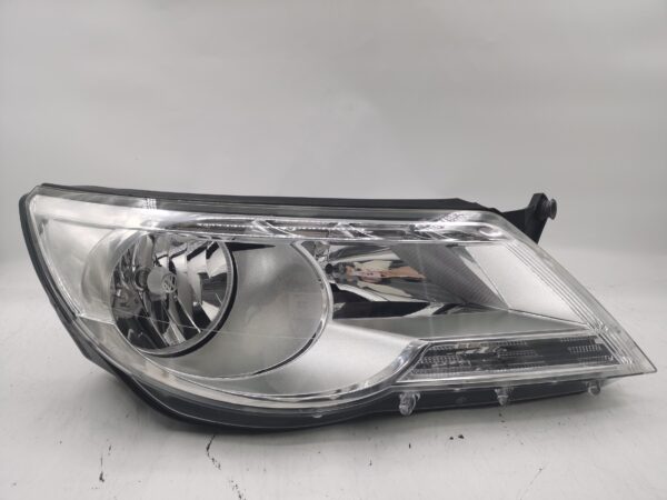 Volkswagen TIGUAN 2007-2011 HALOGEN R.H.S Headlight Assembly