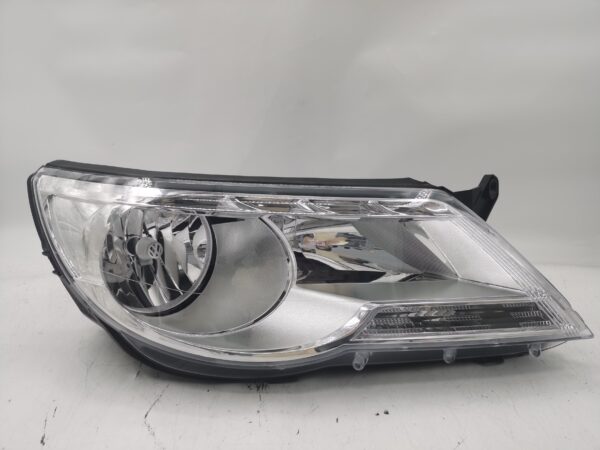 Volkswagen TIGUAN 2007-2011 HALOGEN R.H.S Headlight Assembly