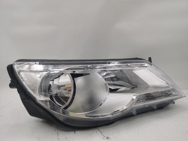 Volkswagen TIGUAN 2007-2011 HALOGEN R.H.S Headlight Assembly