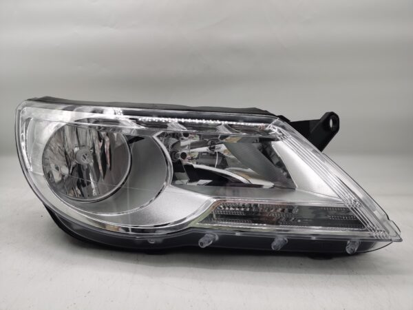 Volkswagen TIGUAN 2007-2011 HALOGEN  R.H.S HEADLIGHT ASSEMBLY