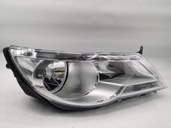 Volkswagen TIGUAN 2007-2011 HALOGEN  R.H.S HEADLIGHT ASSEMBLY