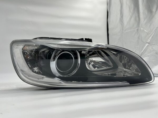 Volvo S60 2014-2017 R.H.S HEADLIGHT ASSEMBLY