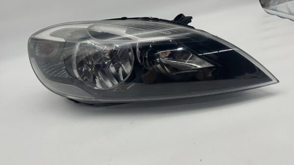 Volvo V40 2012-2015 R.H.S HEADLIGHT ASSEMBLY