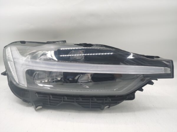 Volvo XC60 D4 2018-2023 LED R.H.S HEADLIGHT ASSEMBLY