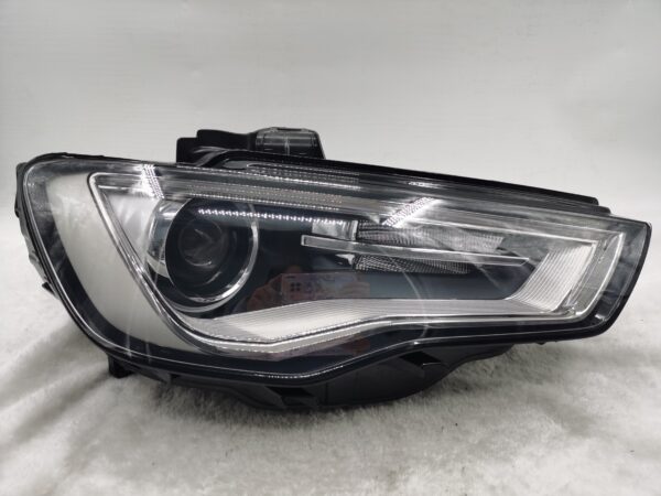 AUDI A3 8V 2013-2015 XENON R.H.S HEADLIGHT ASSEMBLY