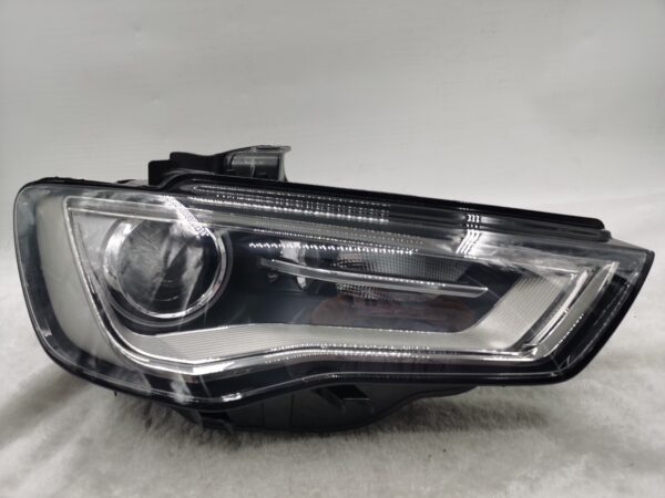 AUDI A3 8V 2013-2015 XENON R.H.S HEADLIGHT ASSEMBLY