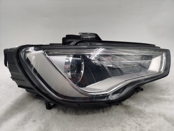 AUDI A3 8V 2013-2015 XENON R.H.S HEADLIGHT ASSEMBLY