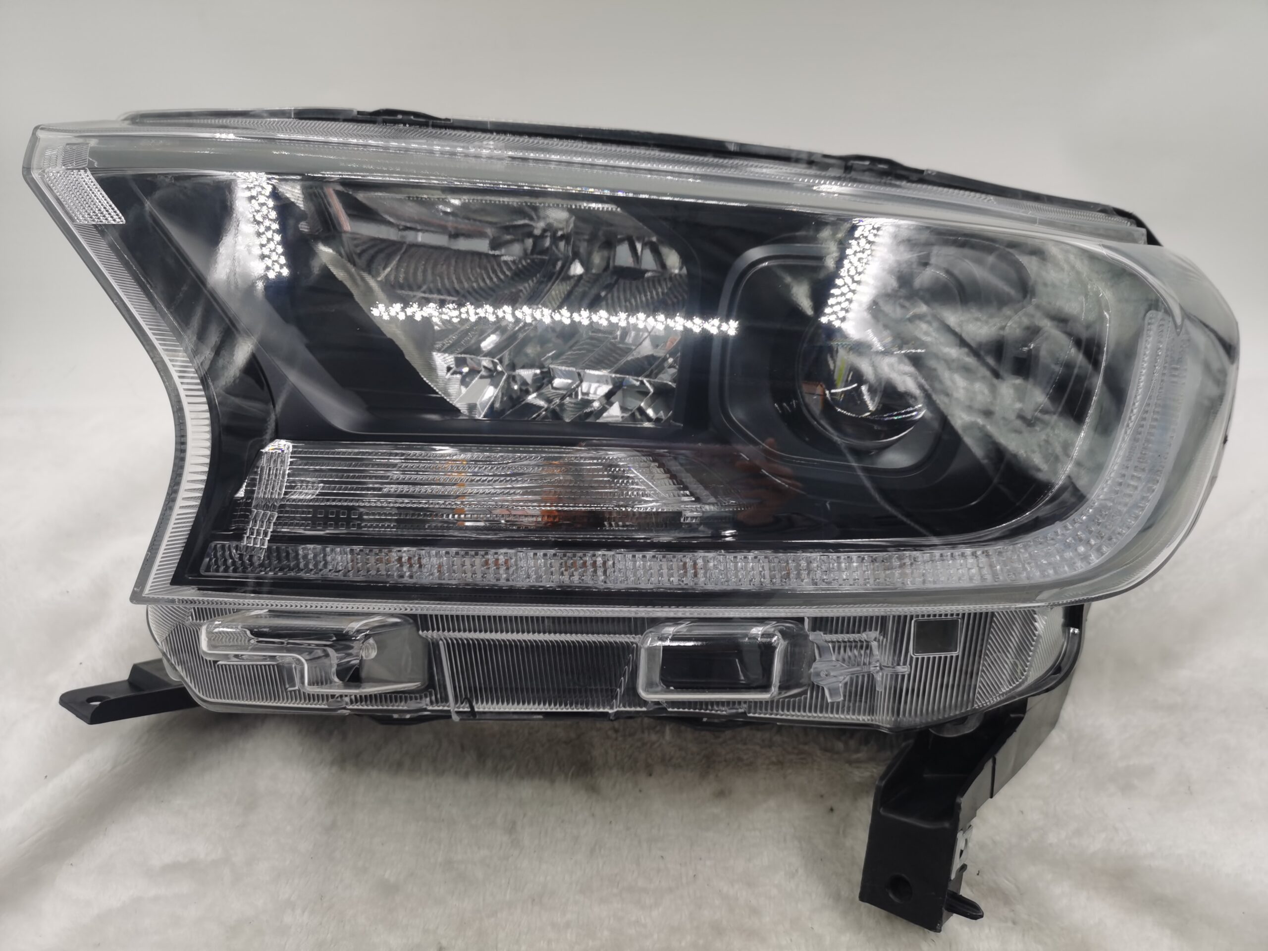 FORD EVEREST RANGER 2020-2021 LED L.H.S HEADLIGHT ASSEMBLY