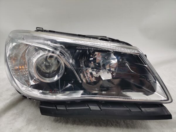 HOLDEN COMMODORE VF SV6 2013-2017 LENS HALOGEN R.H.S HEADLIGHT ASSEMBLY