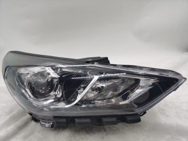 HYUNDAI I30 HATCH 2020-2023 HALOGEN R.H.S HEADLIGHT ASSEMBLY