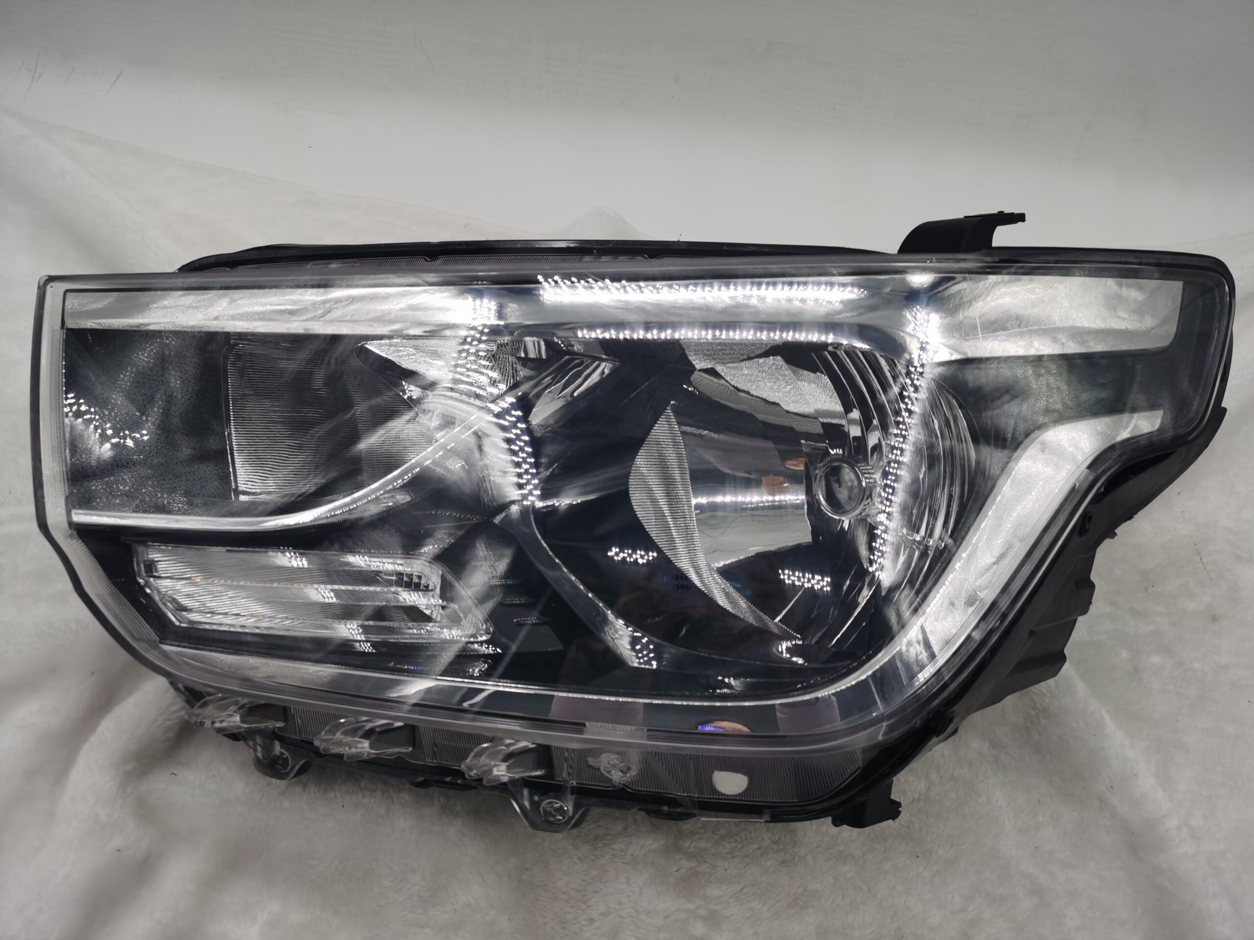 HYUNDAI IMAX ILOAD TQ4 2018-2023 HALOGEN L.H.S HEADLIGHT ASSEMBLY